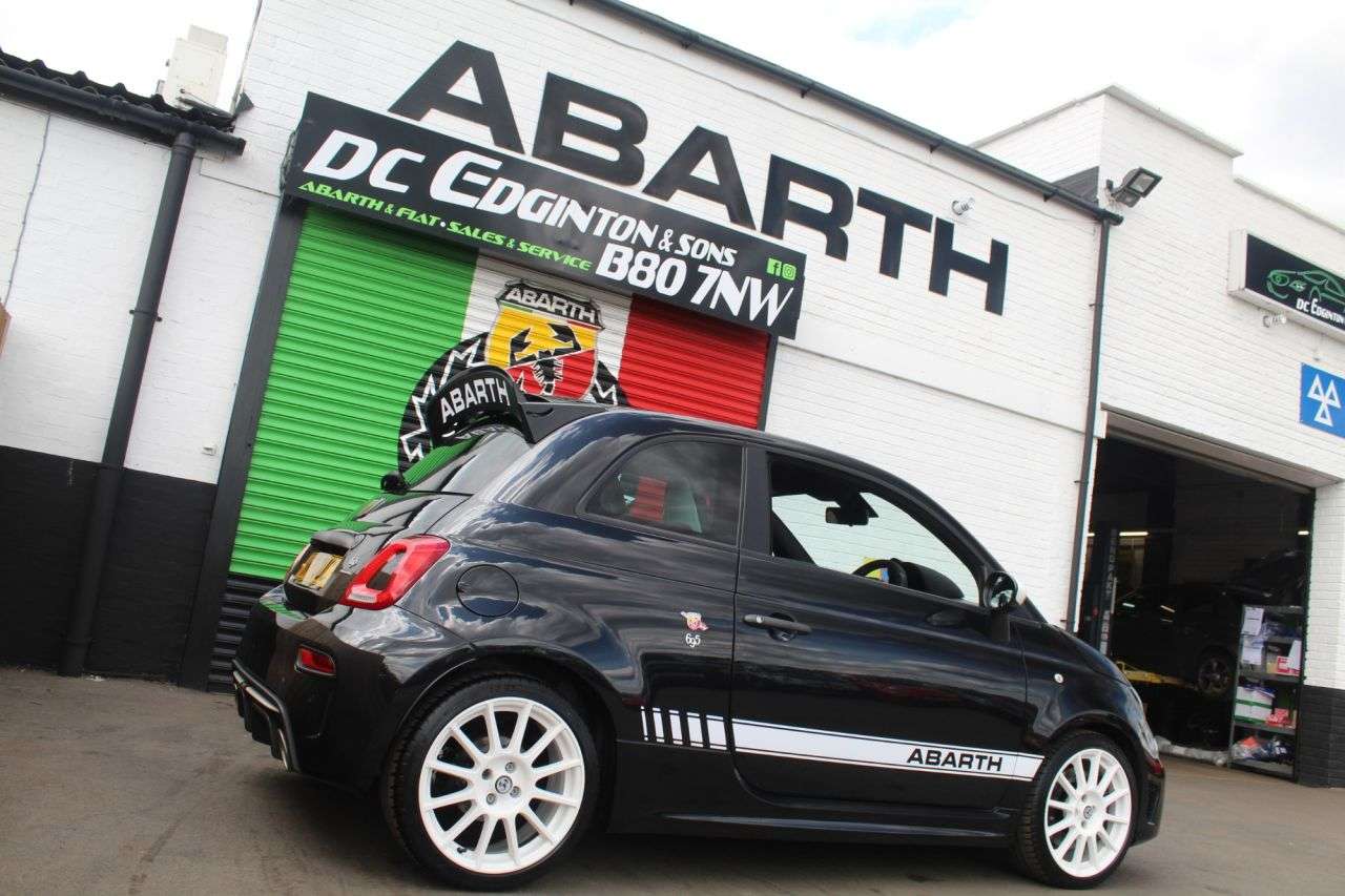 2021 ABARTH 695 2021 ABARTH 695
