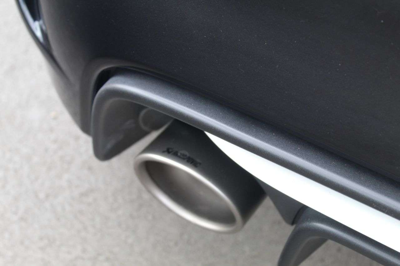 2021 ABARTH 695 2021 ABARTH 695