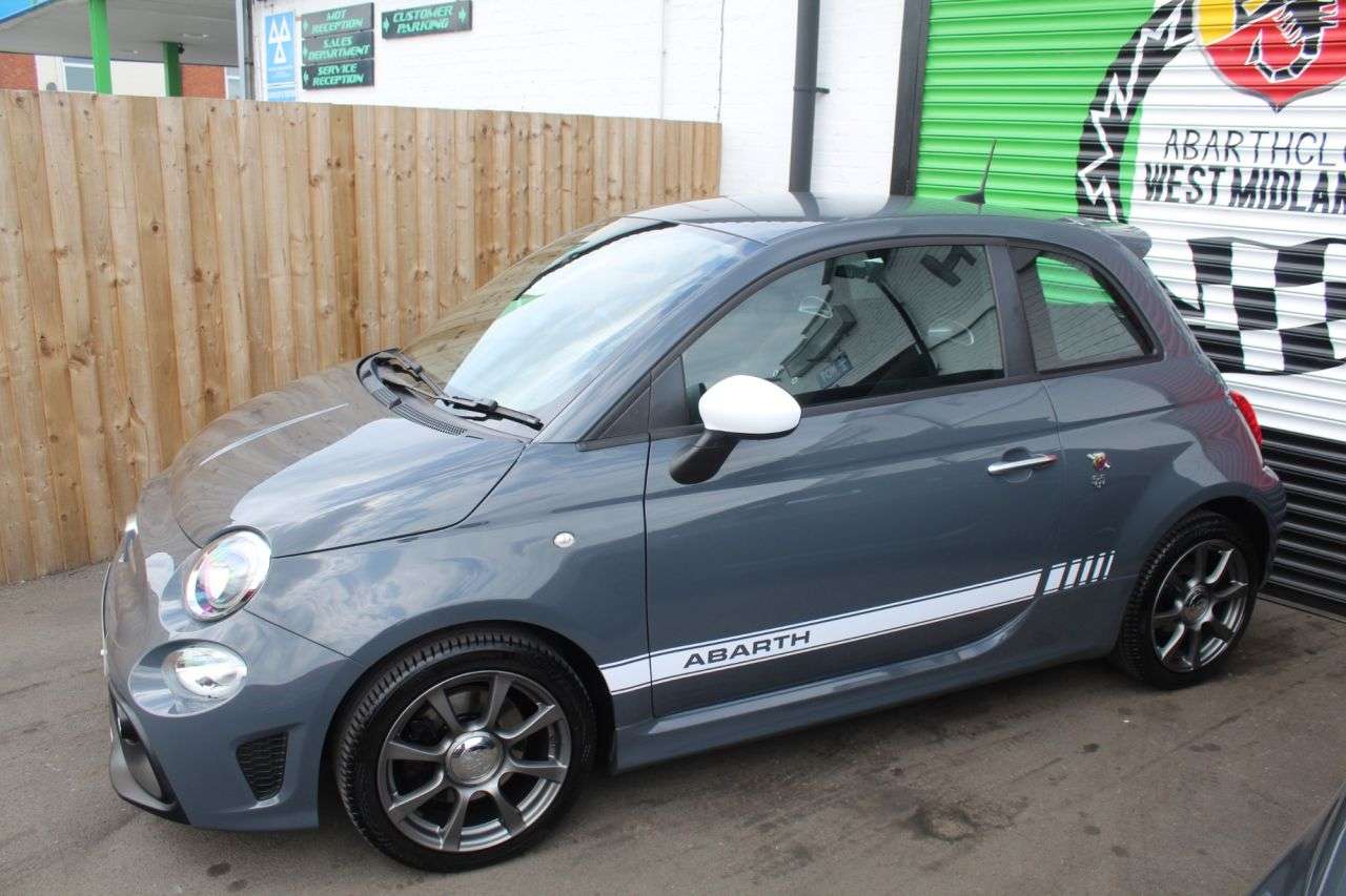 A 2017 ABARTH 595 1.4 T-Jet Hatchback 3dr Petrol Manual Euro 6 (145 ps) Fantastic condition t A 2017 ABARTH 595 1.4 T-Jet Hatchback 3dr Petrol Manual Euro 6 (145 ps) Fantastic condition t