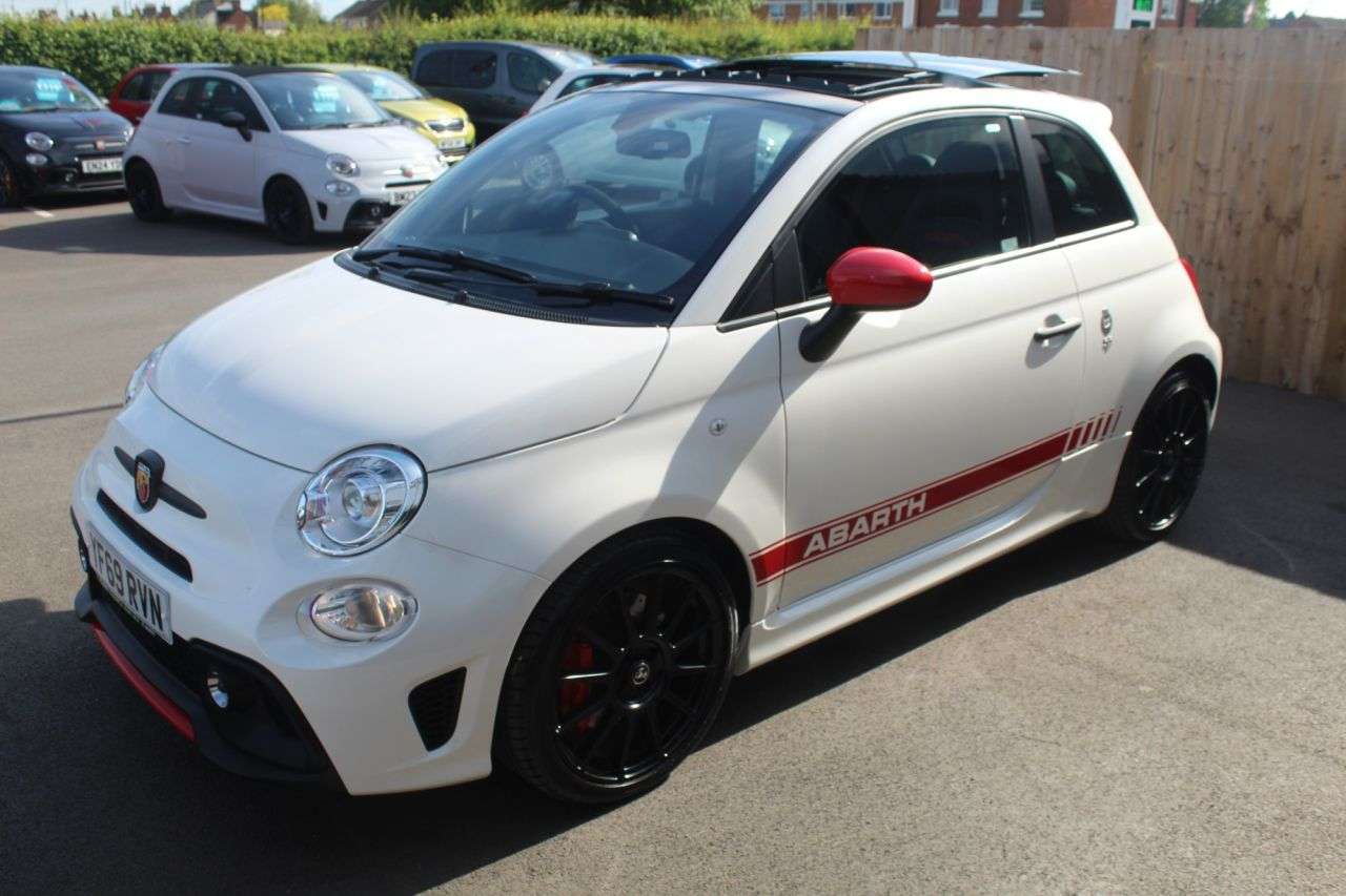 A 2020 ABARTH 595 1.4 T-Jet EsseEsse 70th Hatchback 3dr Petrol Manual Euro 6 (180 bhp) A 2020 ABARTH 595 1.4 T-Jet EsseEsse 70th Hatchback 3dr Petrol Manual Euro 6 (180 bhp)