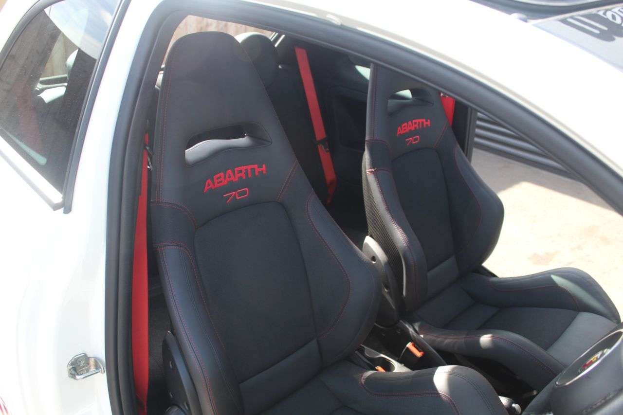 2020 ABARTH 595 2020 ABARTH 595
