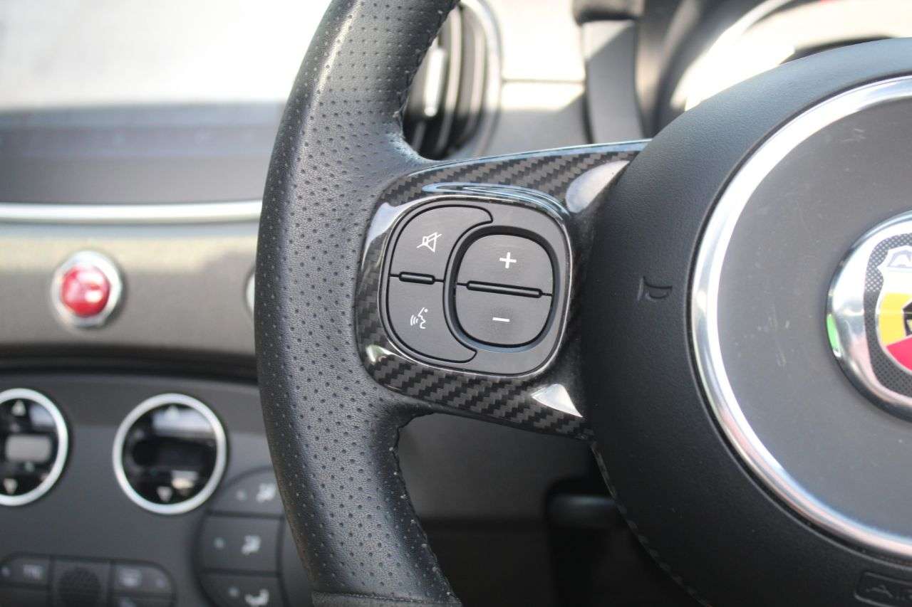 2020 ABARTH 595 2020 ABARTH 595