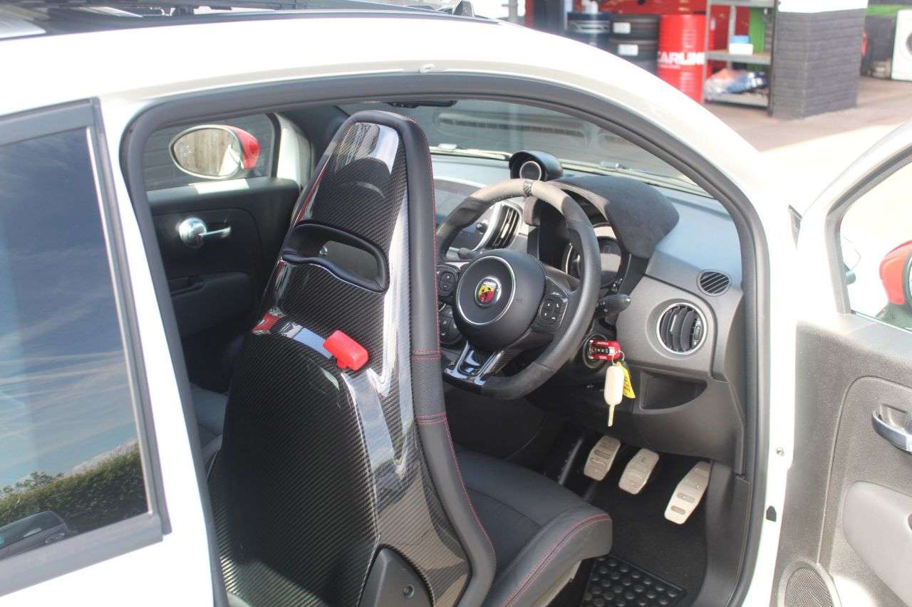 2020 ABARTH 595 2020 ABARTH 595
