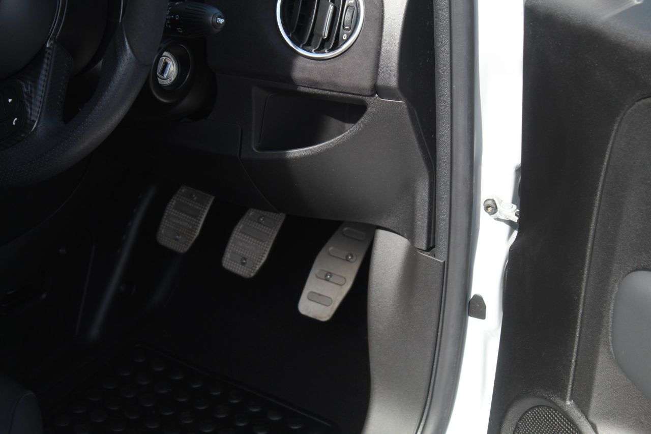 2024 ABARTH 695 2024 ABARTH 695