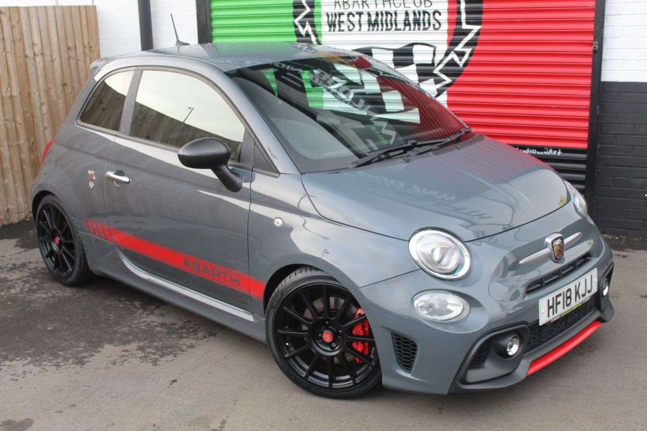 2018 ABARTH 695 2018 ABARTH 695