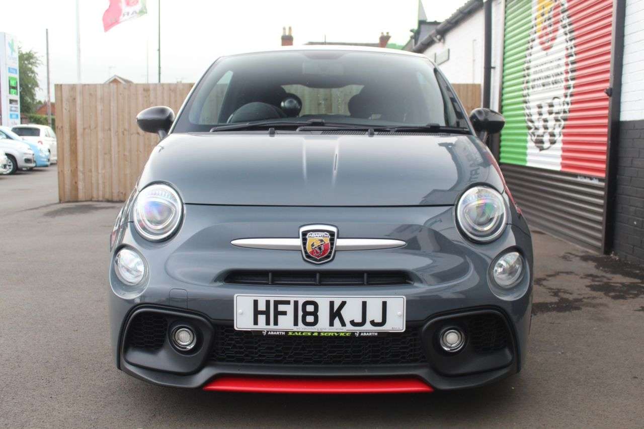 2018 ABARTH 695 2018 ABARTH 695