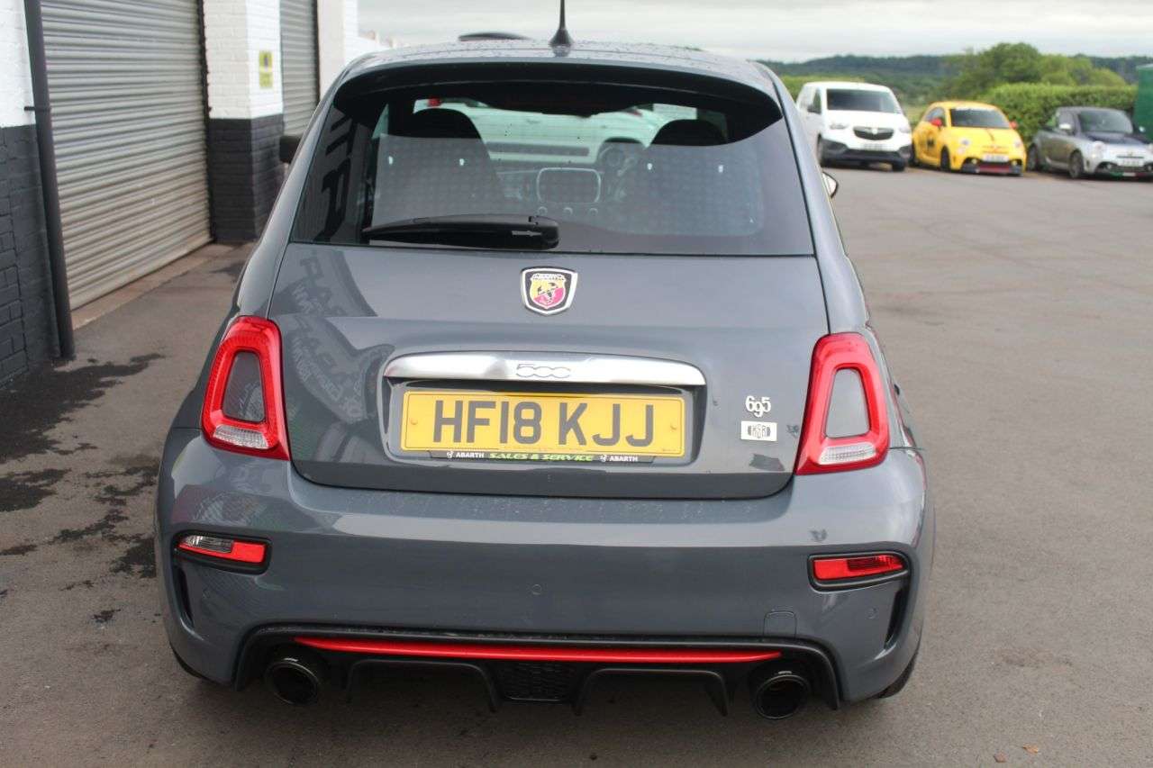 2018 ABARTH 695 2018 ABARTH 695