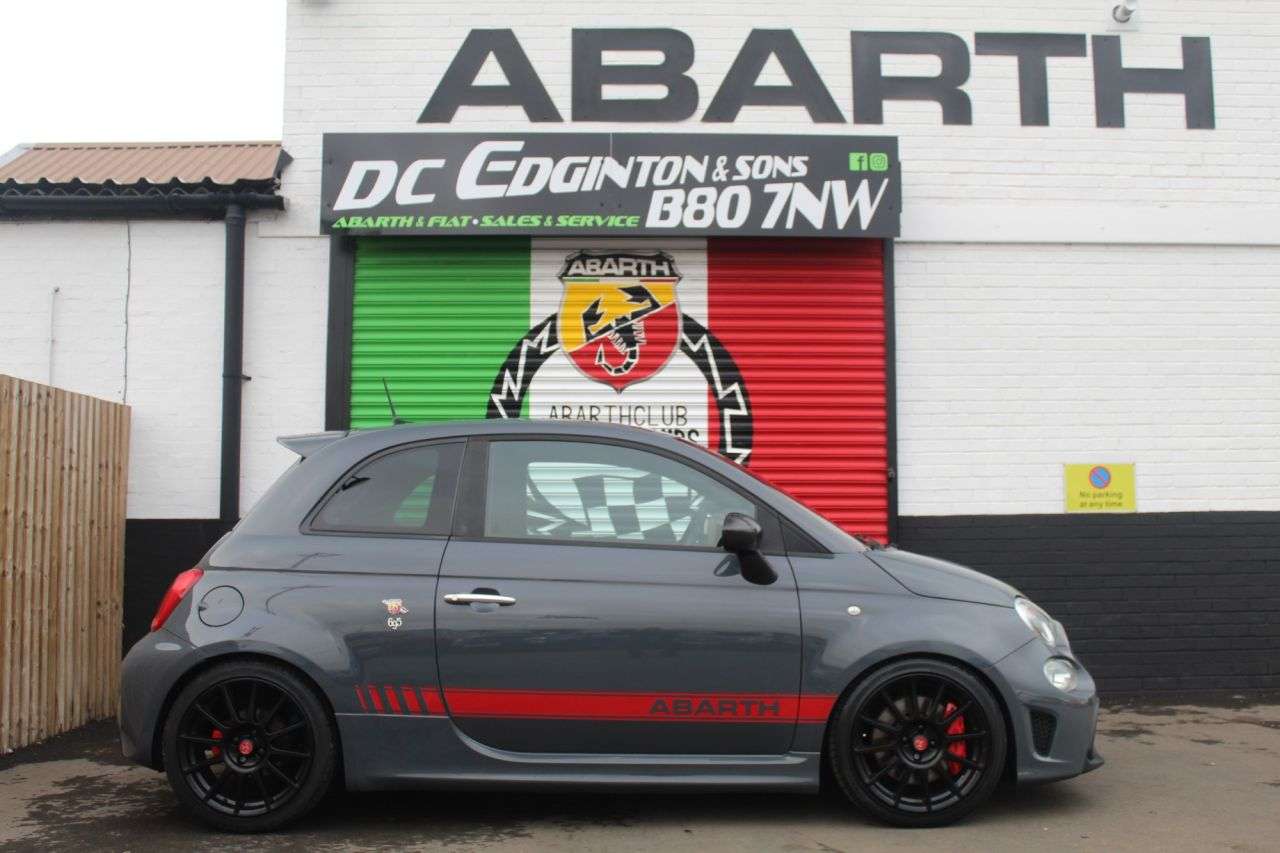 2018 ABARTH 695 2018 ABARTH 695