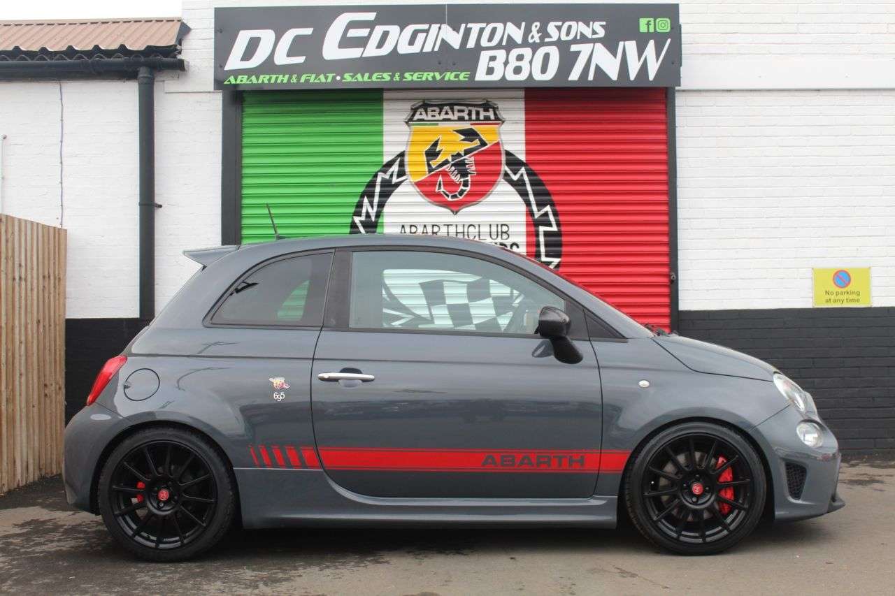 2018 ABARTH 695 2018 ABARTH 695