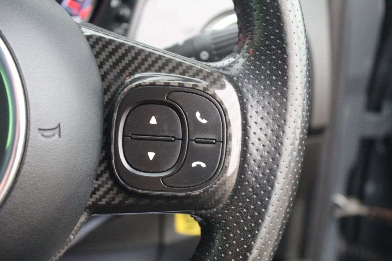 2018 ABARTH 695 2018 ABARTH 695