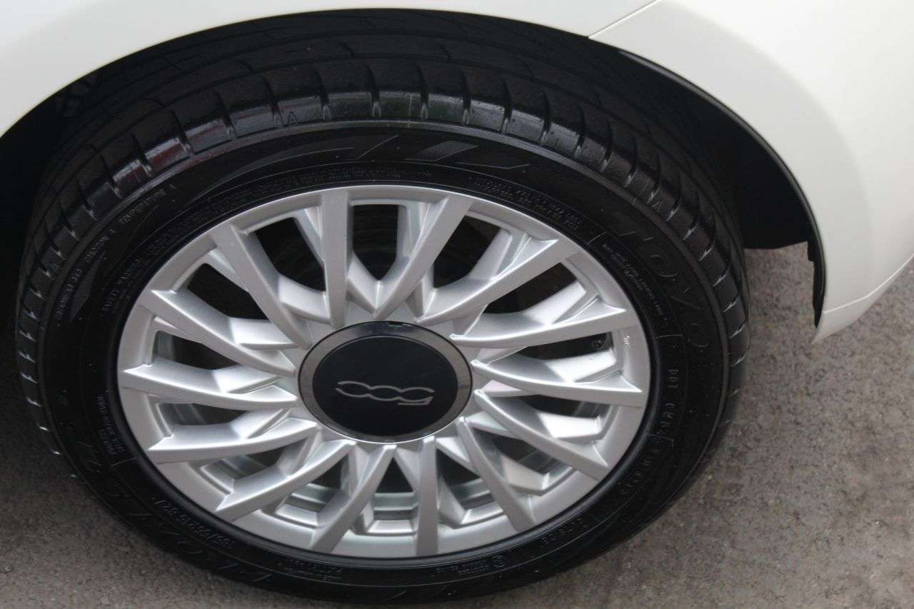 2018 FIAT 500 2018 FIAT 500