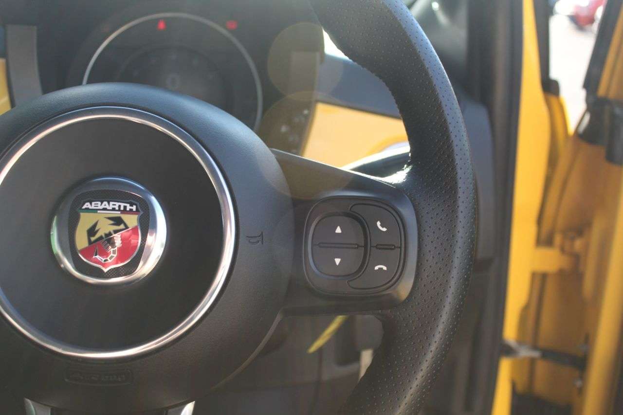 2016 ABARTH 595 2016 ABARTH 595