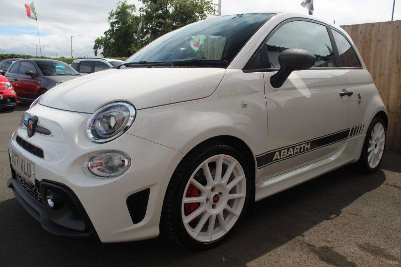 A 2021 ABARTH 595 1.4 T-Jet EsseEsse 70th Hatchback 3dr Petrol Manual Euro 6 (180 bhp) SUPER A 2021 ABARTH 595 1.4 T-Jet EsseEsse 70th Hatchback 3dr Petrol Manual Euro 6 (180 bhp) SUPER