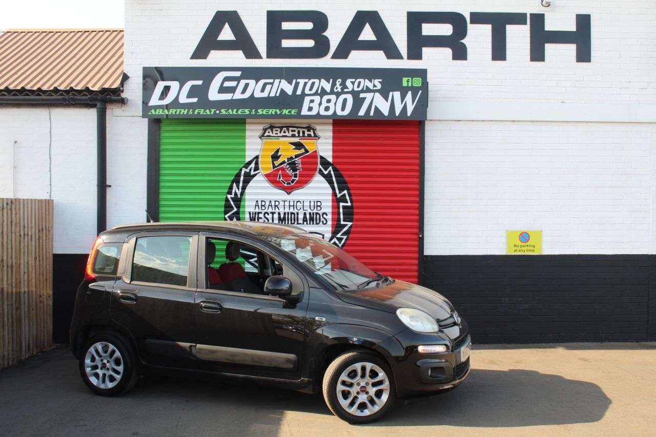 A 2013 FIAT PANDA 1.2 Lounge Hatchback 5dr Petrol Manual Euro 5 (69 bhp) A 2013 FIAT PANDA 1.2 Lounge Hatchback 5dr Petrol Manual Euro 5 (69 bhp)