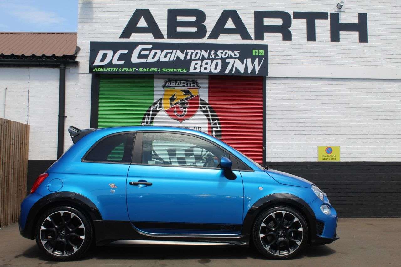 2024 ABARTH 695 2024 ABARTH 695