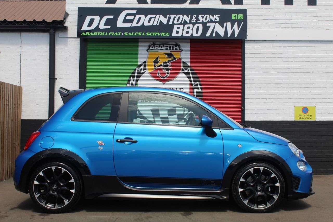 2024 ABARTH 695 2024 ABARTH 695