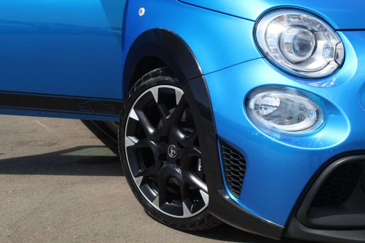 2024 ABARTH 695 2024 ABARTH 695