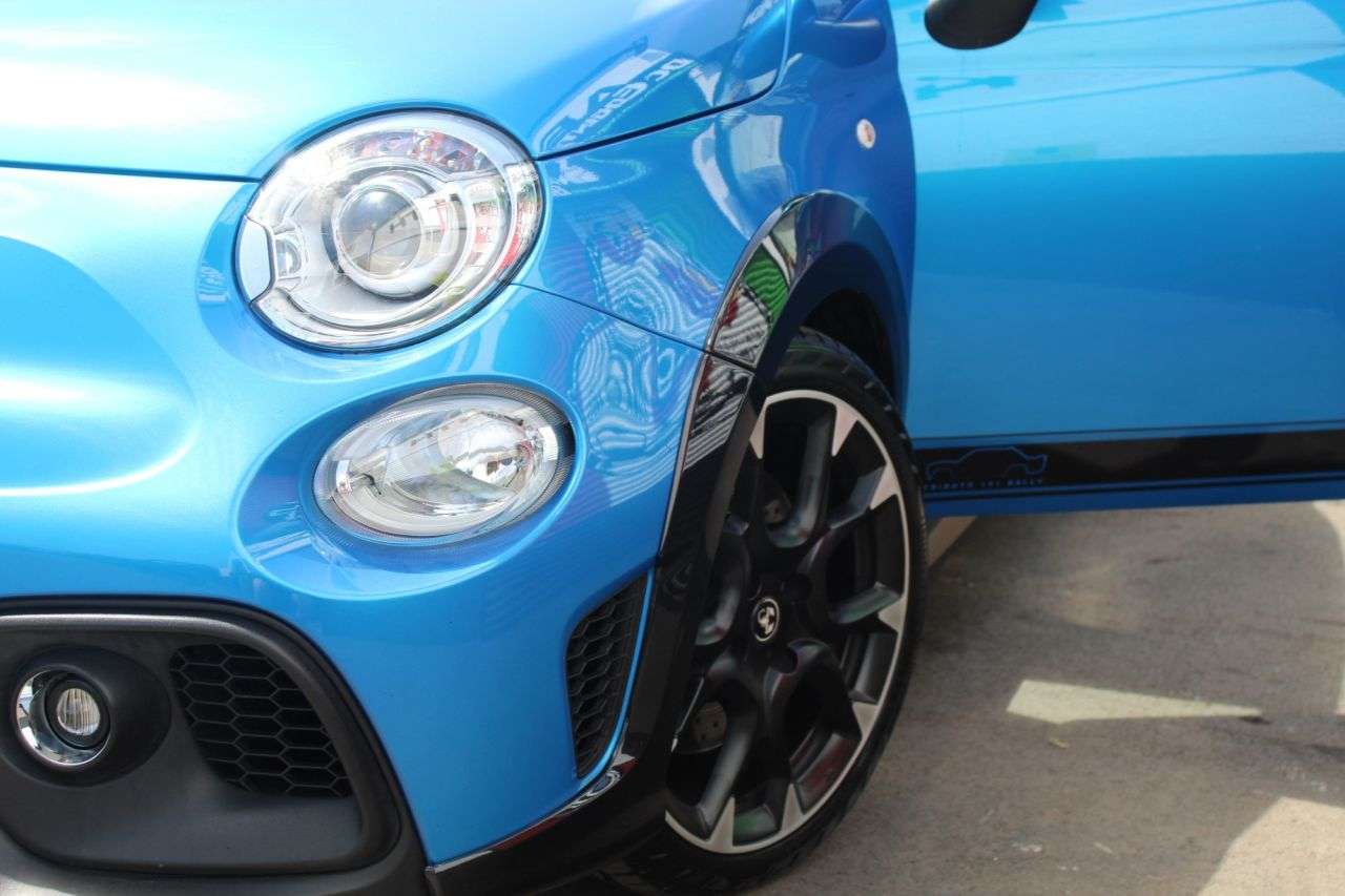 2024 ABARTH 695 2024 ABARTH 695