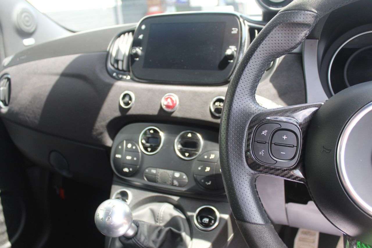 2024 ABARTH 695 2024 ABARTH 695