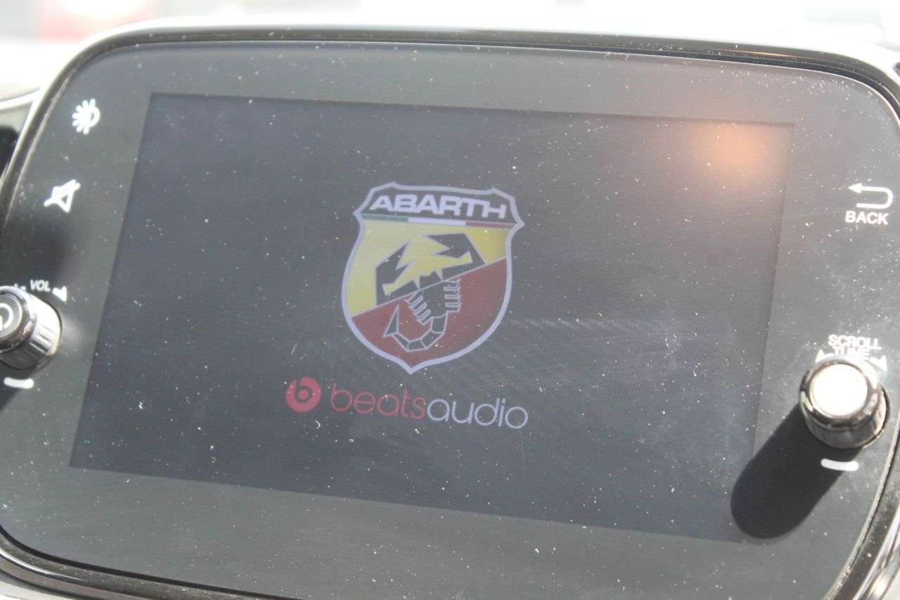 2024 ABARTH 695 2024 ABARTH 695