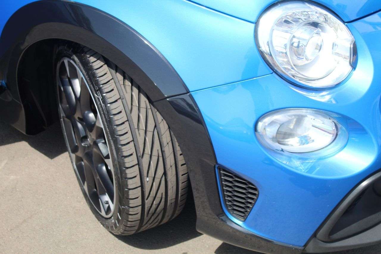 2024 ABARTH 695 2024 ABARTH 695