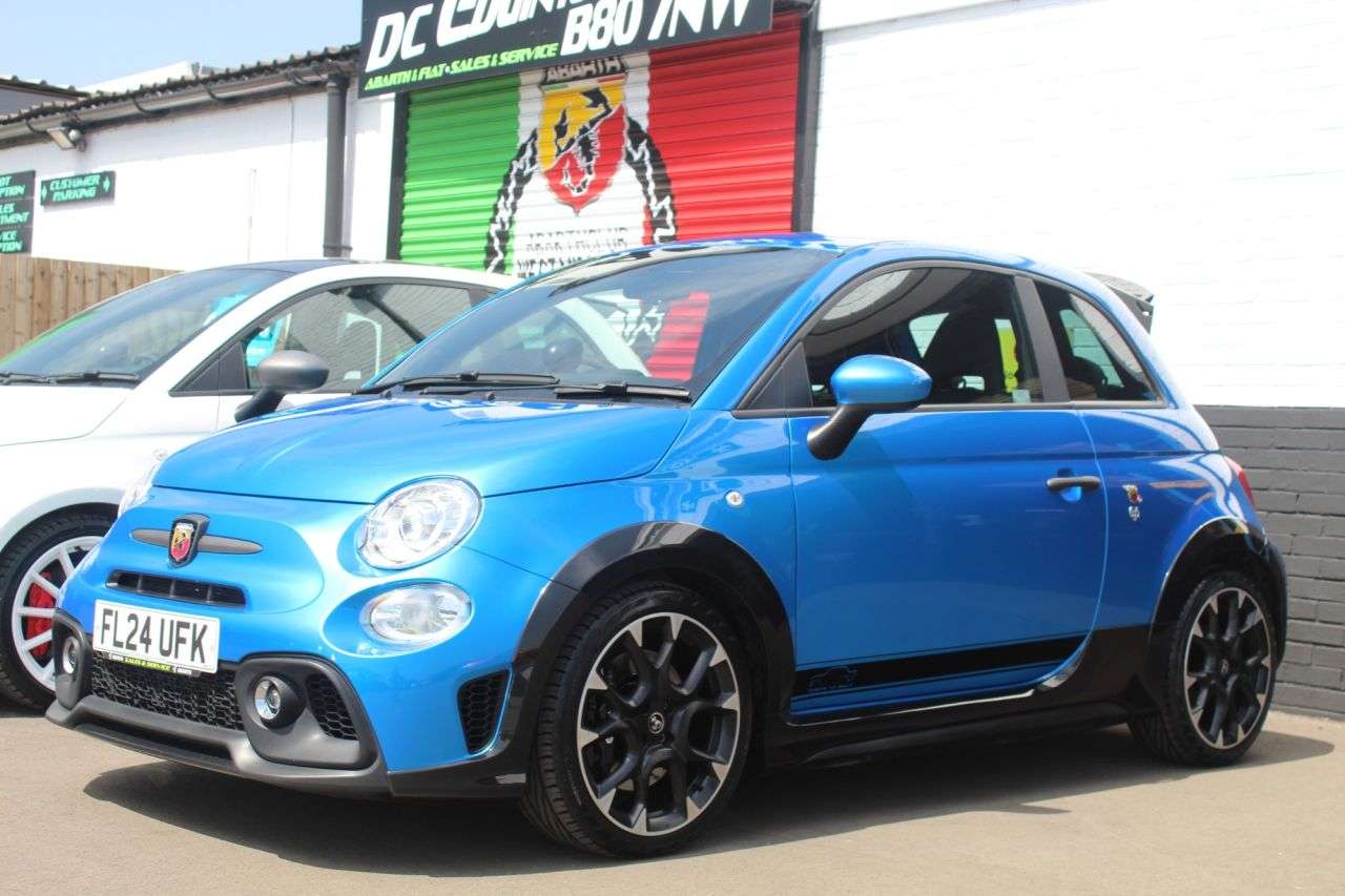 2024 ABARTH 695 2024 ABARTH 695