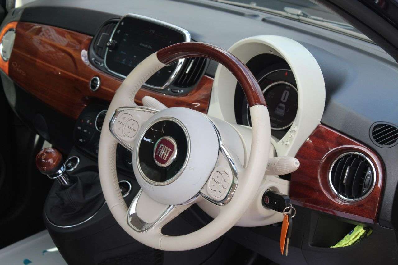 2017 FIAT 500 2017 FIAT 500