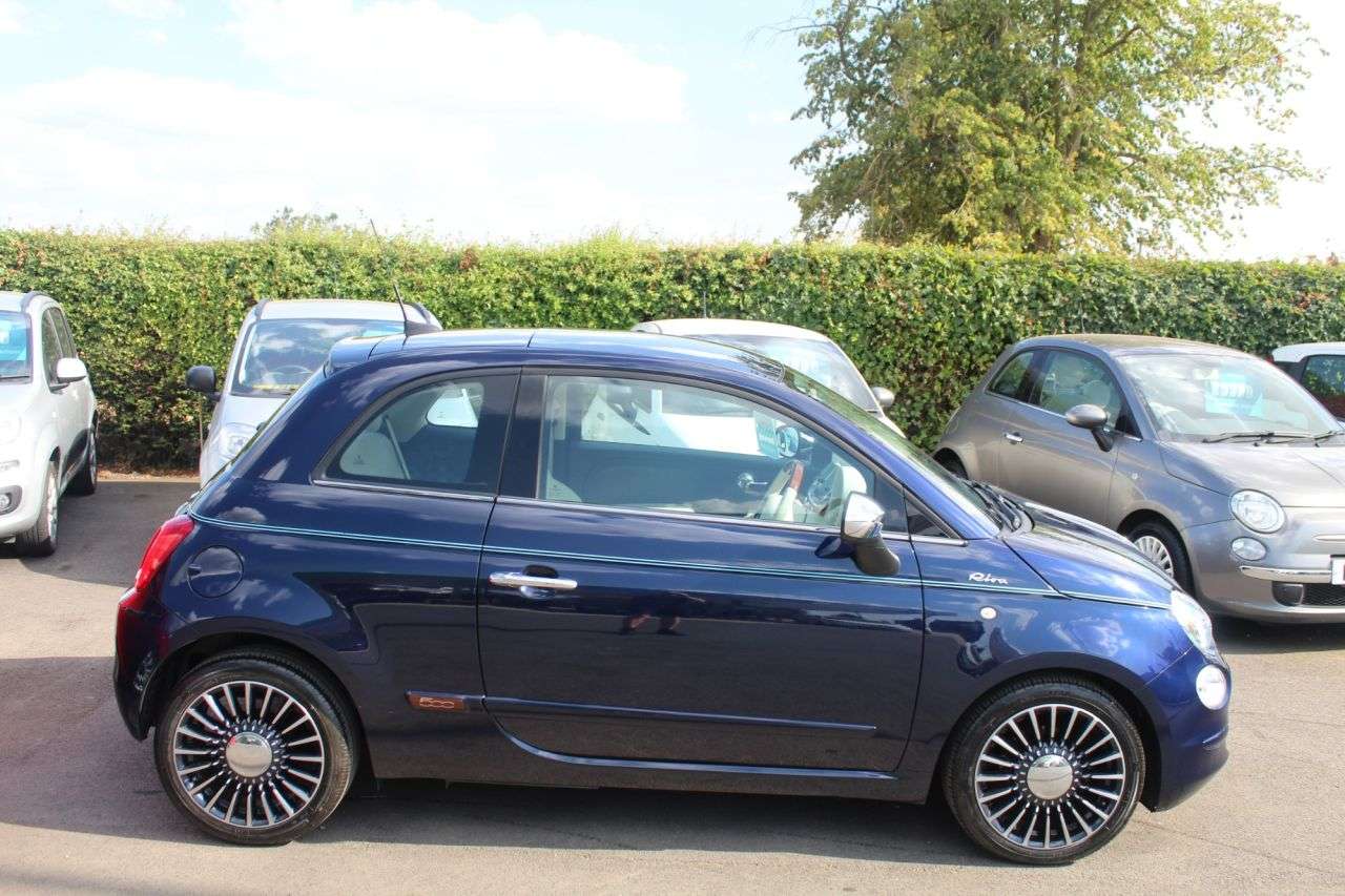2017 FIAT 500 2017 FIAT 500