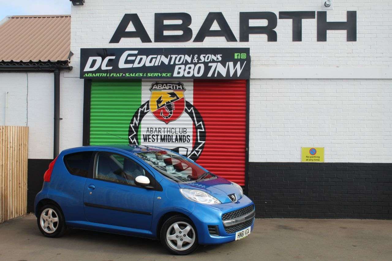A 2011 PEUGEOT 107 1.0 12V Sportium Hatchback 3dr Petrol Manual Euro 5 (68 ps) A 2011 PEUGEOT 107 1.0 12V Sportium Hatchback 3dr Petrol Manual Euro 5 (68 ps)