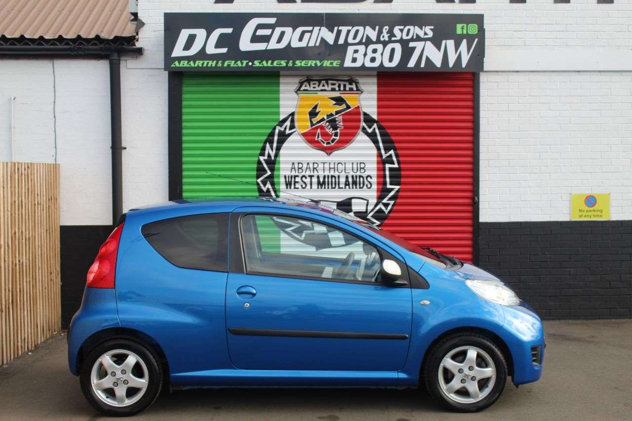 2011 PEUGEOT 107 2011 PEUGEOT 107