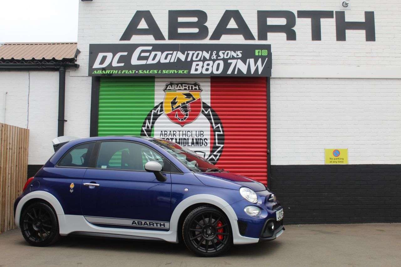 A 2021 ABARTH 695 1.4 T-Jet 70th ANNIVERSARIO Hatchback 3dr Petrol Manual Euro 6 (180 bhp) LO A 2021 ABARTH 695 1.4 T-Jet 70th ANNIVERSARIO Hatchback 3dr Petrol Manual Euro 6 (180 bhp) LO