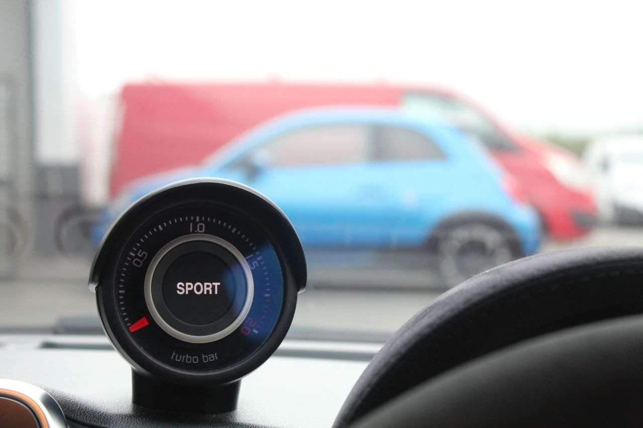 2021 ABARTH 695 2021 ABARTH 695