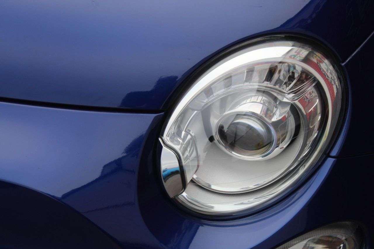 2021 ABARTH 695 2021 ABARTH 695