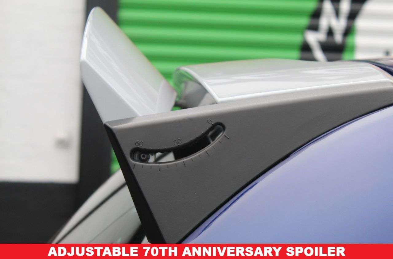 2021 ABARTH 695 2021 ABARTH 695