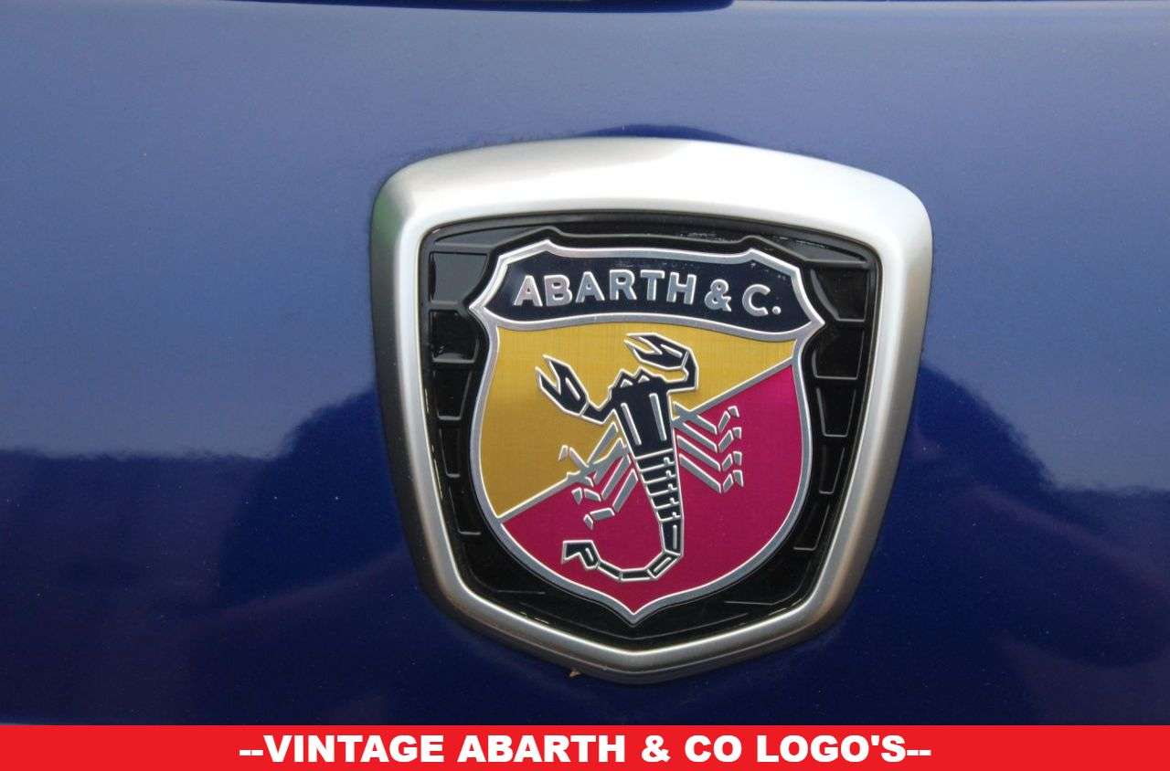 2021 ABARTH 695 2021 ABARTH 695