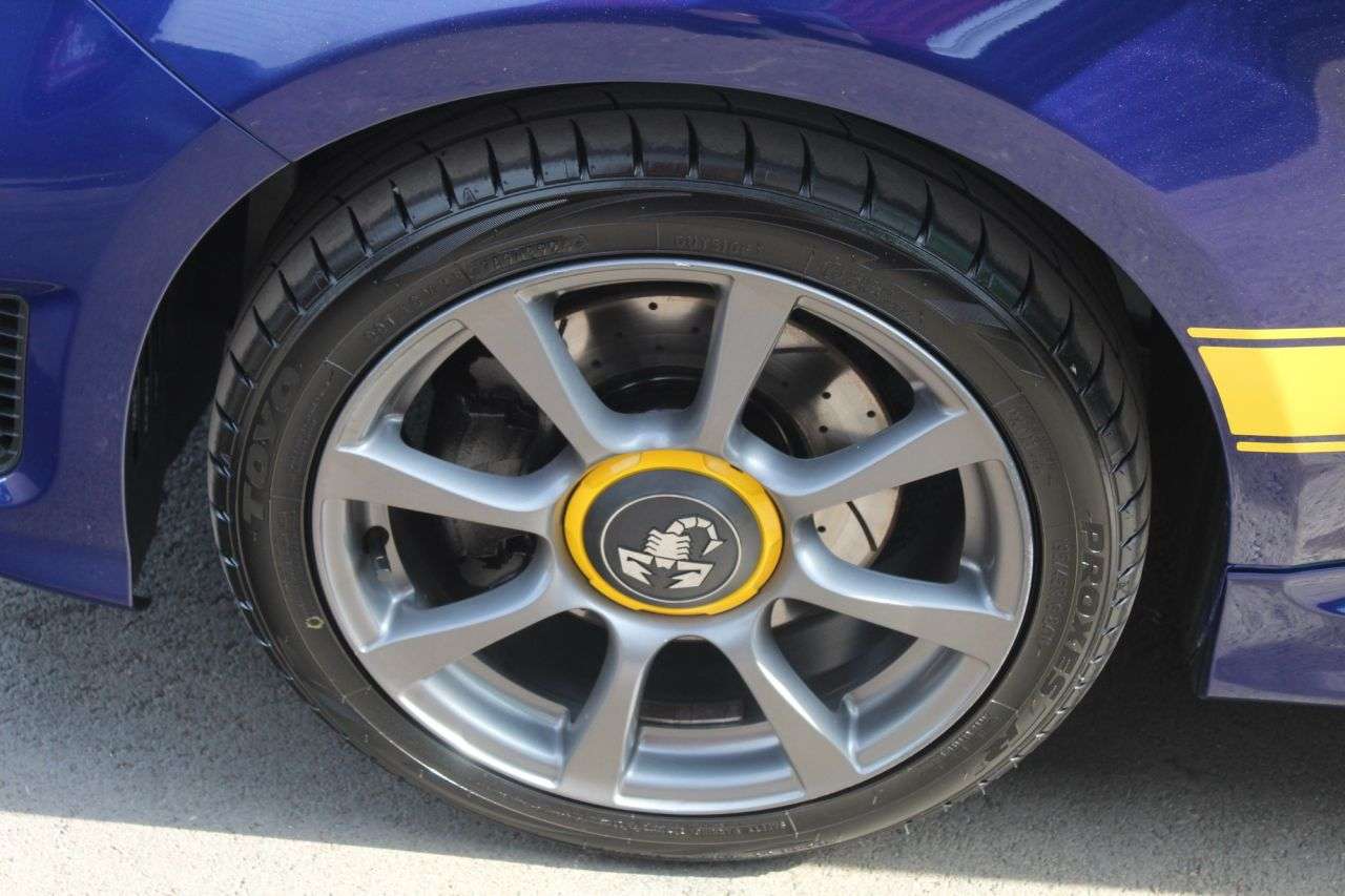 2018 ABARTH 595 2018 ABARTH 595