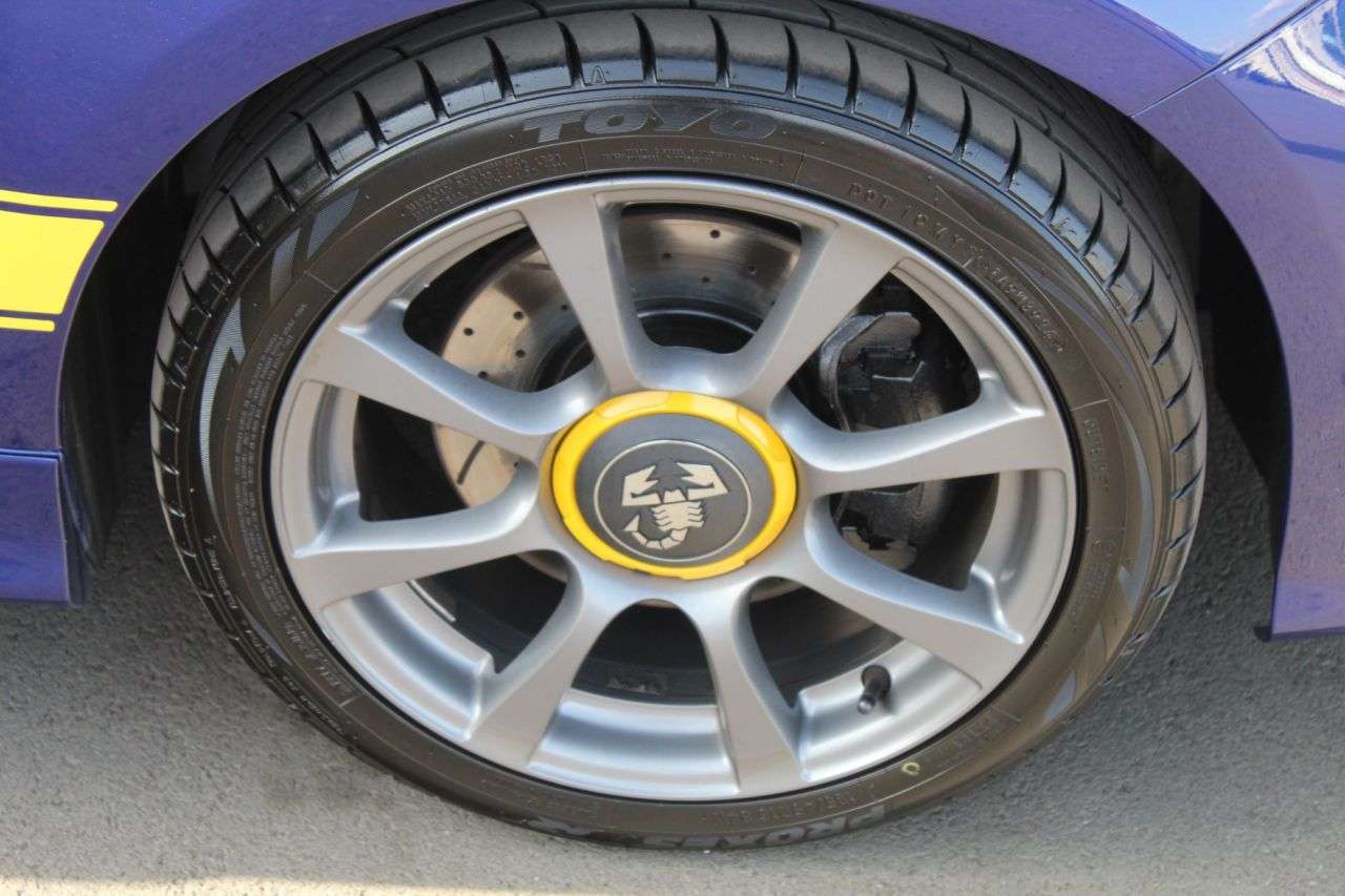 2018 ABARTH 595 2018 ABARTH 595