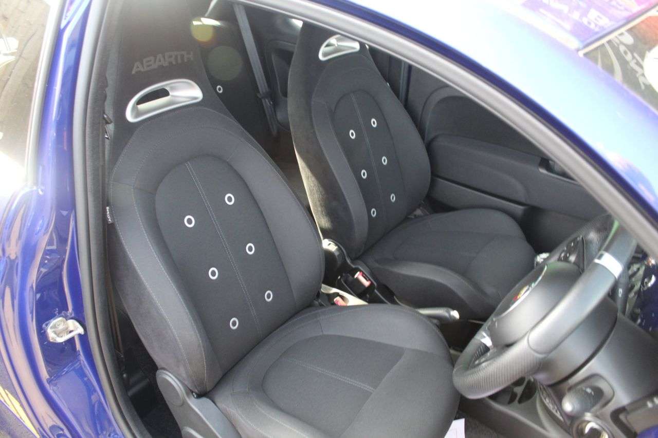 2018 ABARTH 595 2018 ABARTH 595