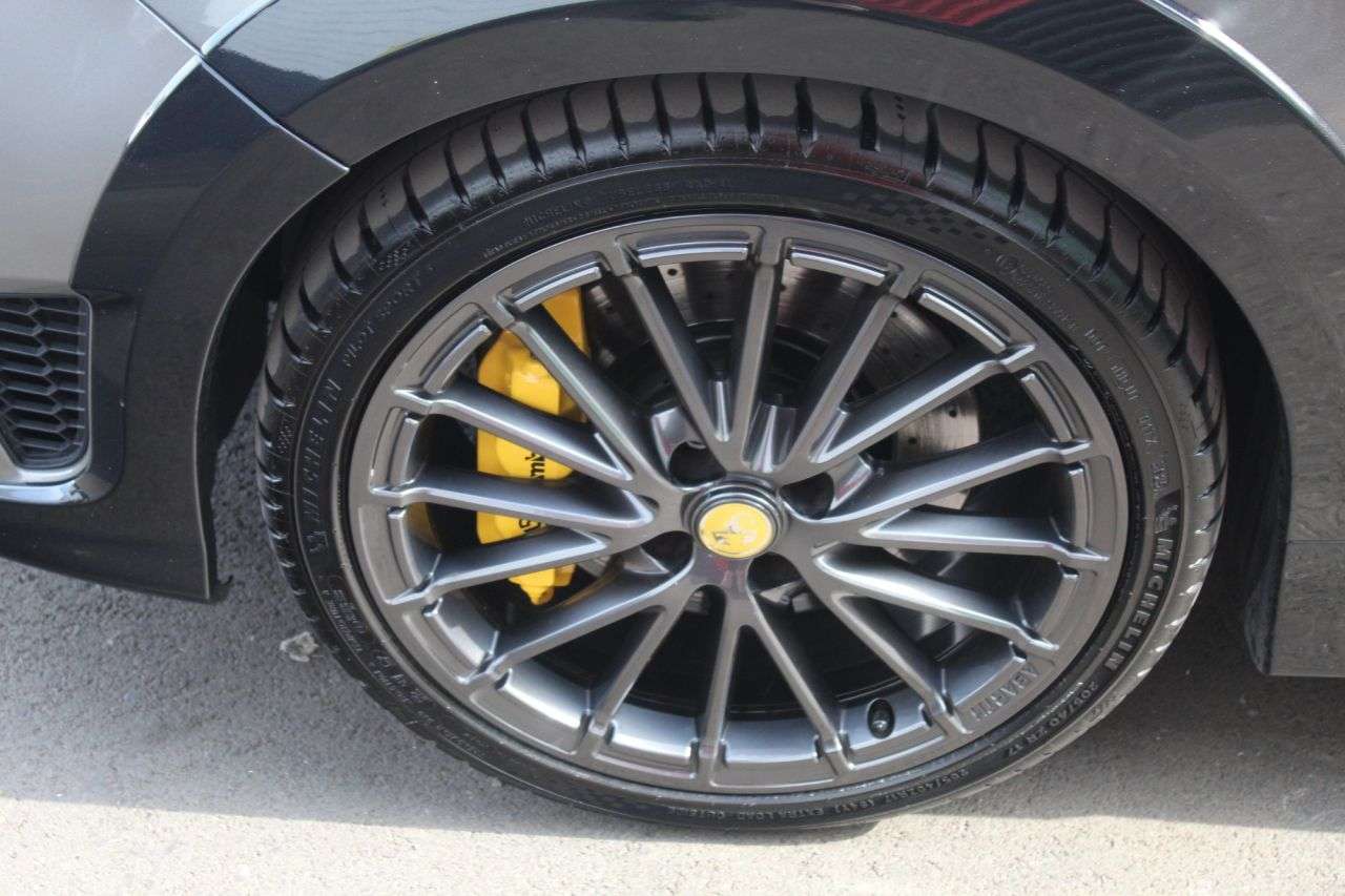 2023 ABARTH 695 2023 ABARTH 695