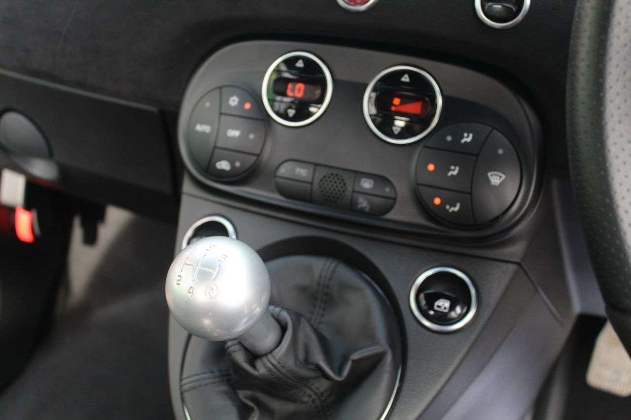 2023 ABARTH 695 2023 ABARTH 695