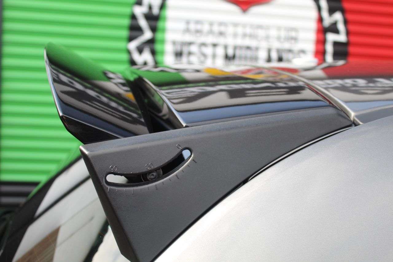 2023 ABARTH 695 2023 ABARTH 695