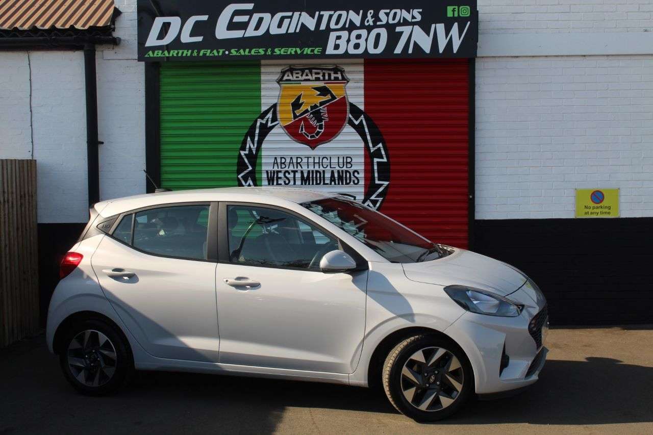 2024 HYUNDAI I10 2024 HYUNDAI I10