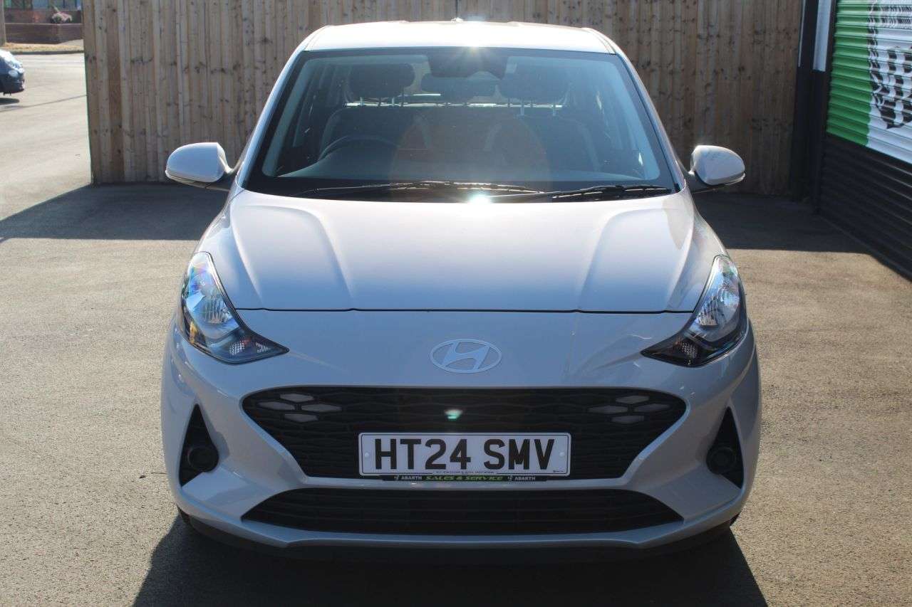 2024 HYUNDAI I10 2024 HYUNDAI I10