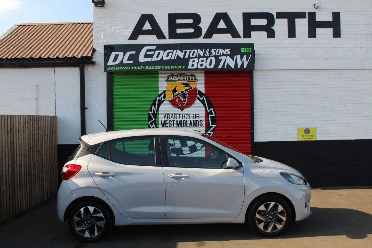 2024 HYUNDAI I10 2024 HYUNDAI I10