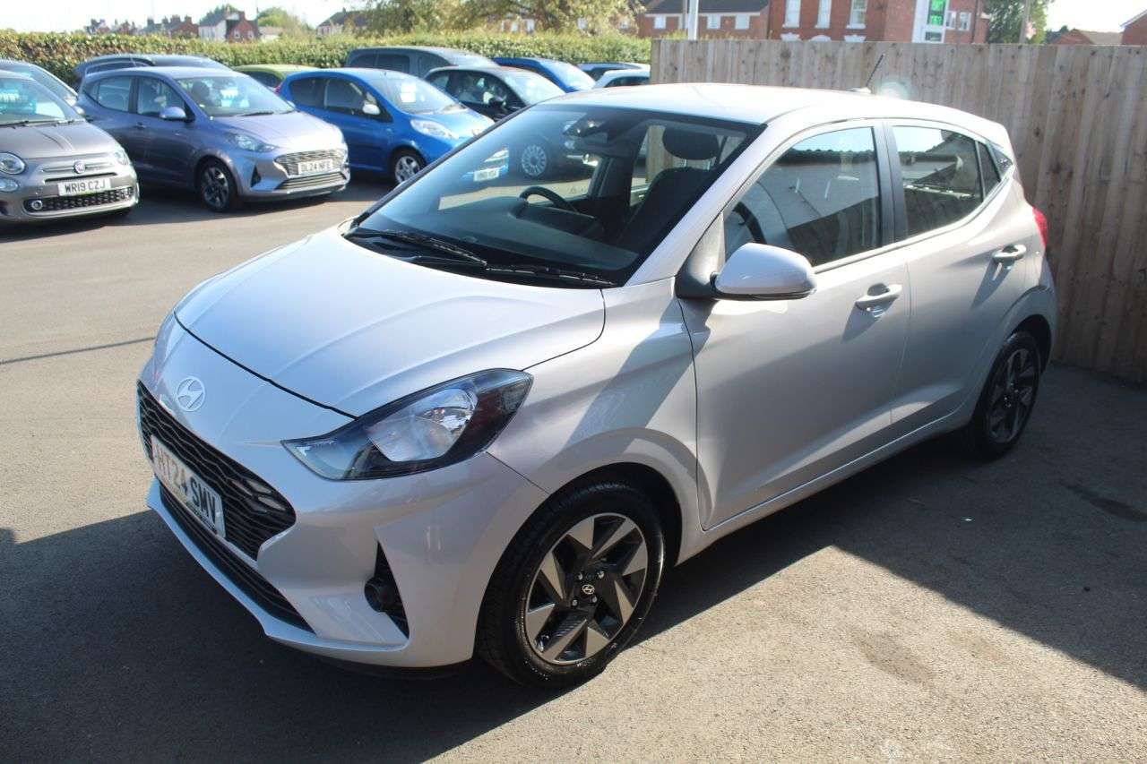 A 2024 HYUNDAI I10 1.0 Advance Hatchback 5dr Petrol Auto Euro 6 (s/s) (63 ps) GREAT EXAMPLE A 2024 HYUNDAI I10 1.0 Advance Hatchback 5dr Petrol Auto Euro 6 (s/s) (63 ps) GREAT EXAMPLE