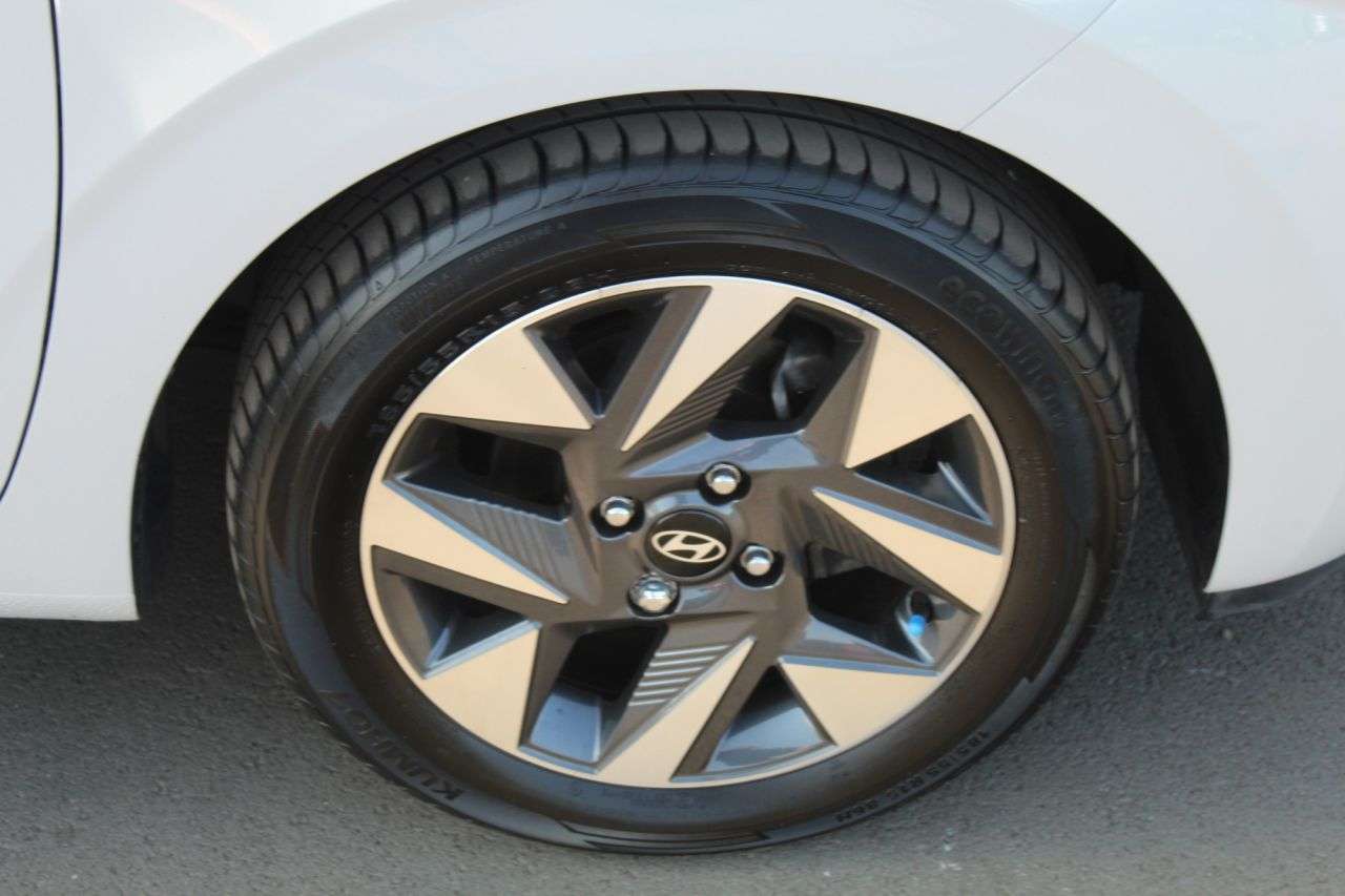 2024 HYUNDAI I10 2024 HYUNDAI I10