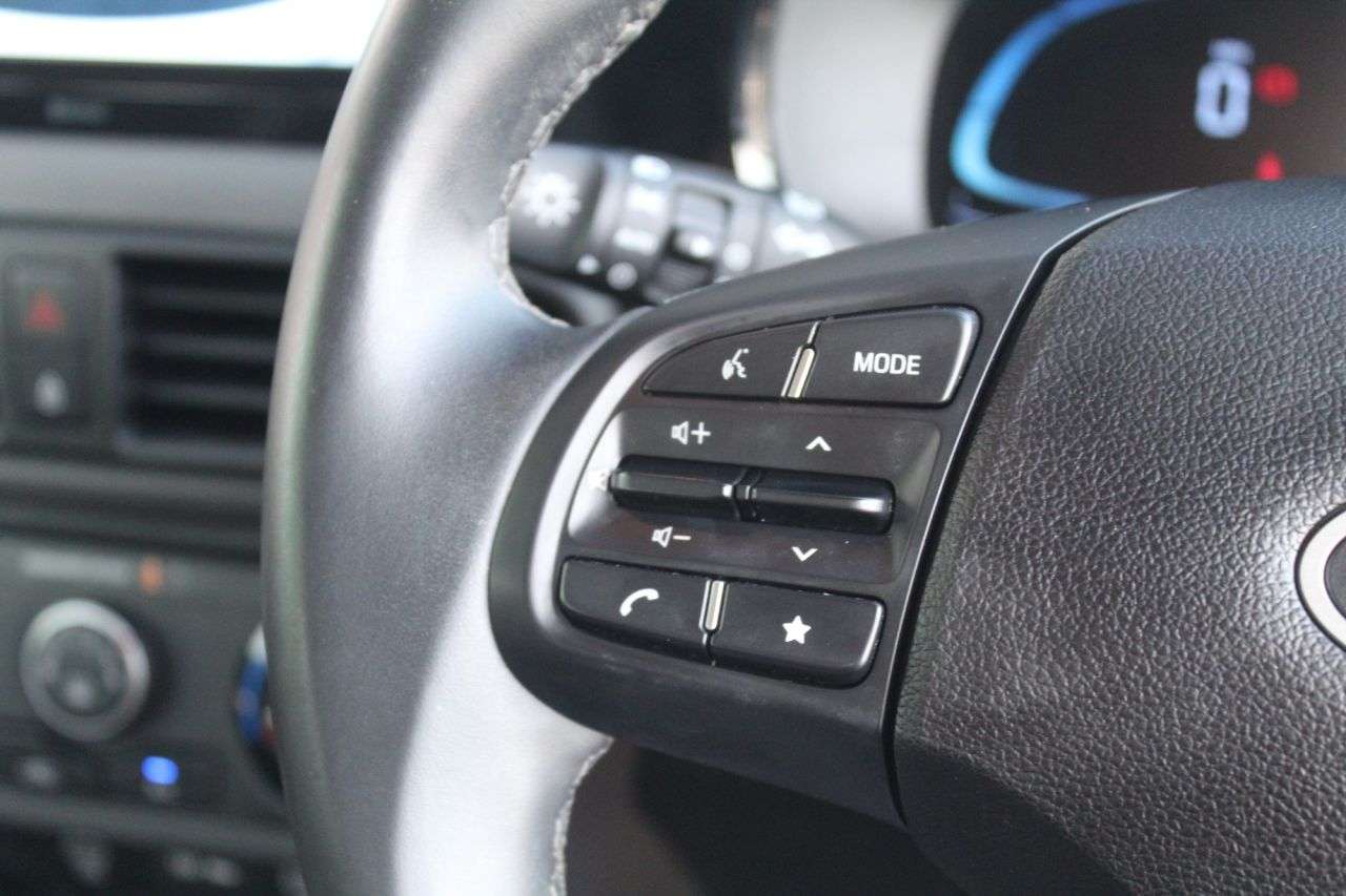 2024 HYUNDAI I10 2024 HYUNDAI I10
