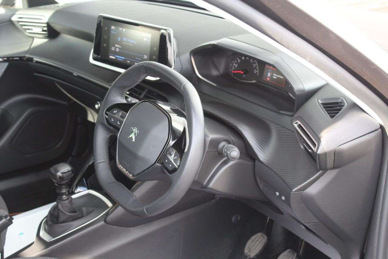 2021 PEUGEOT 2008 2021 PEUGEOT 2008