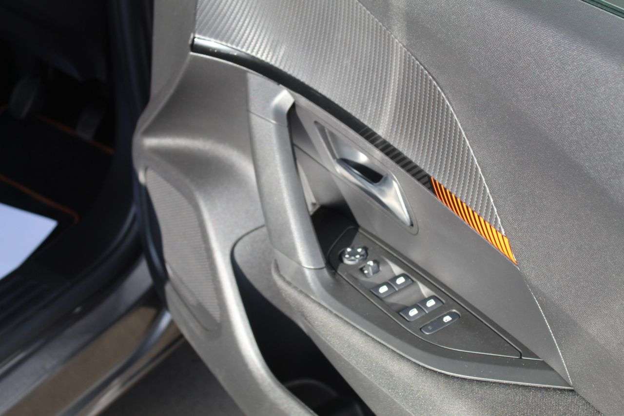 2021 PEUGEOT 2008 2021 PEUGEOT 2008