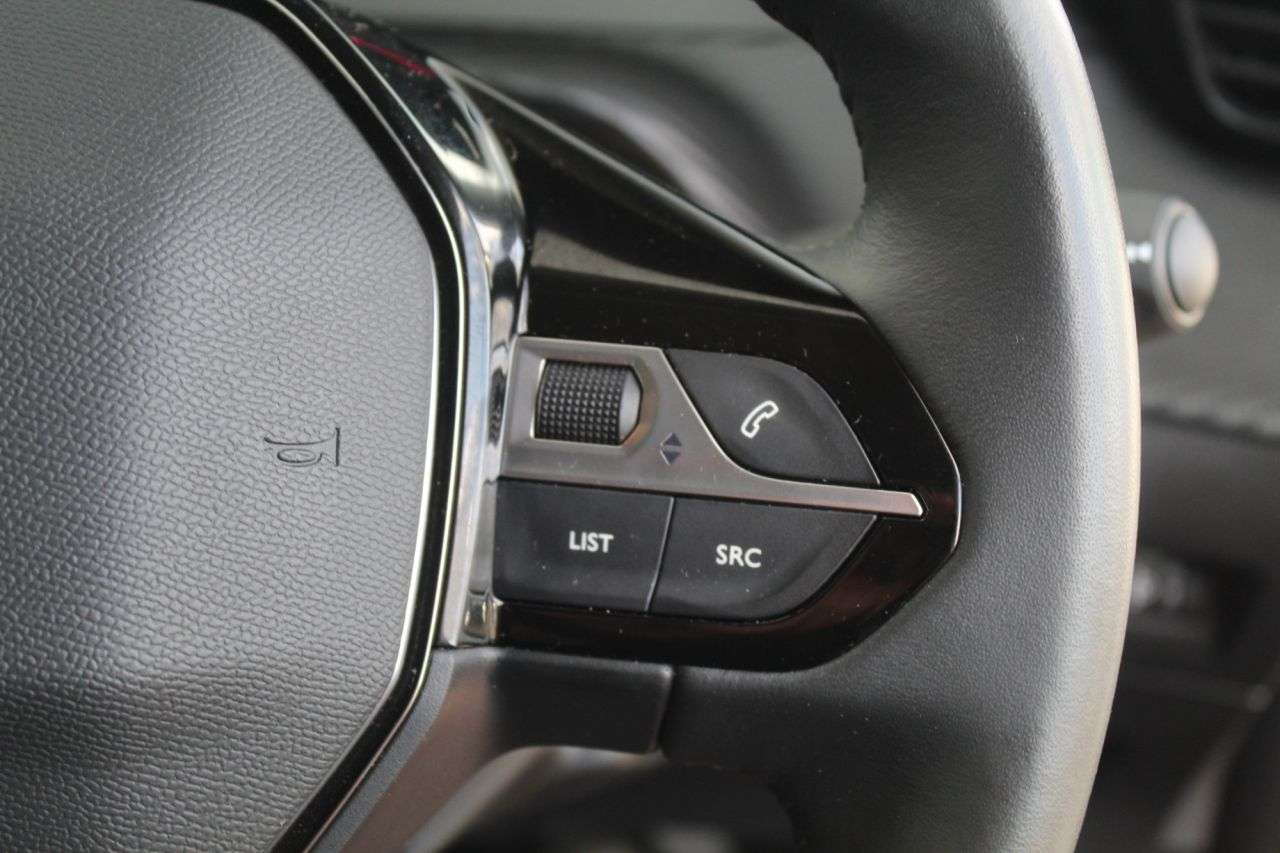 2021 PEUGEOT 2008 2021 PEUGEOT 2008